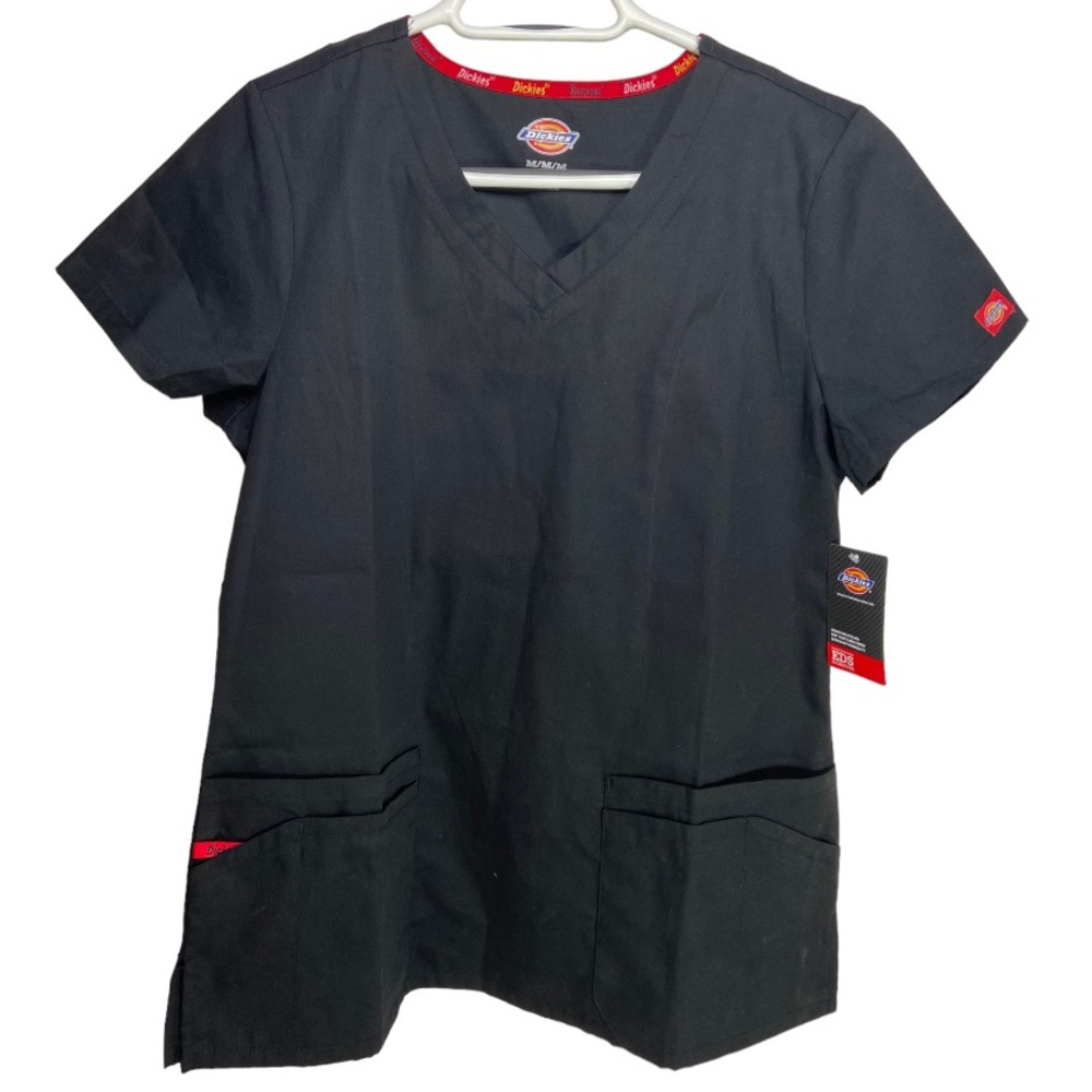 DICKIES WOMANS SCRUB TOP NEW WITH TAGS SIZE MEDIUM